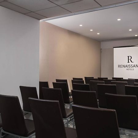 Hotel Renaissance New York Times Square By Marriott Exterior foto
