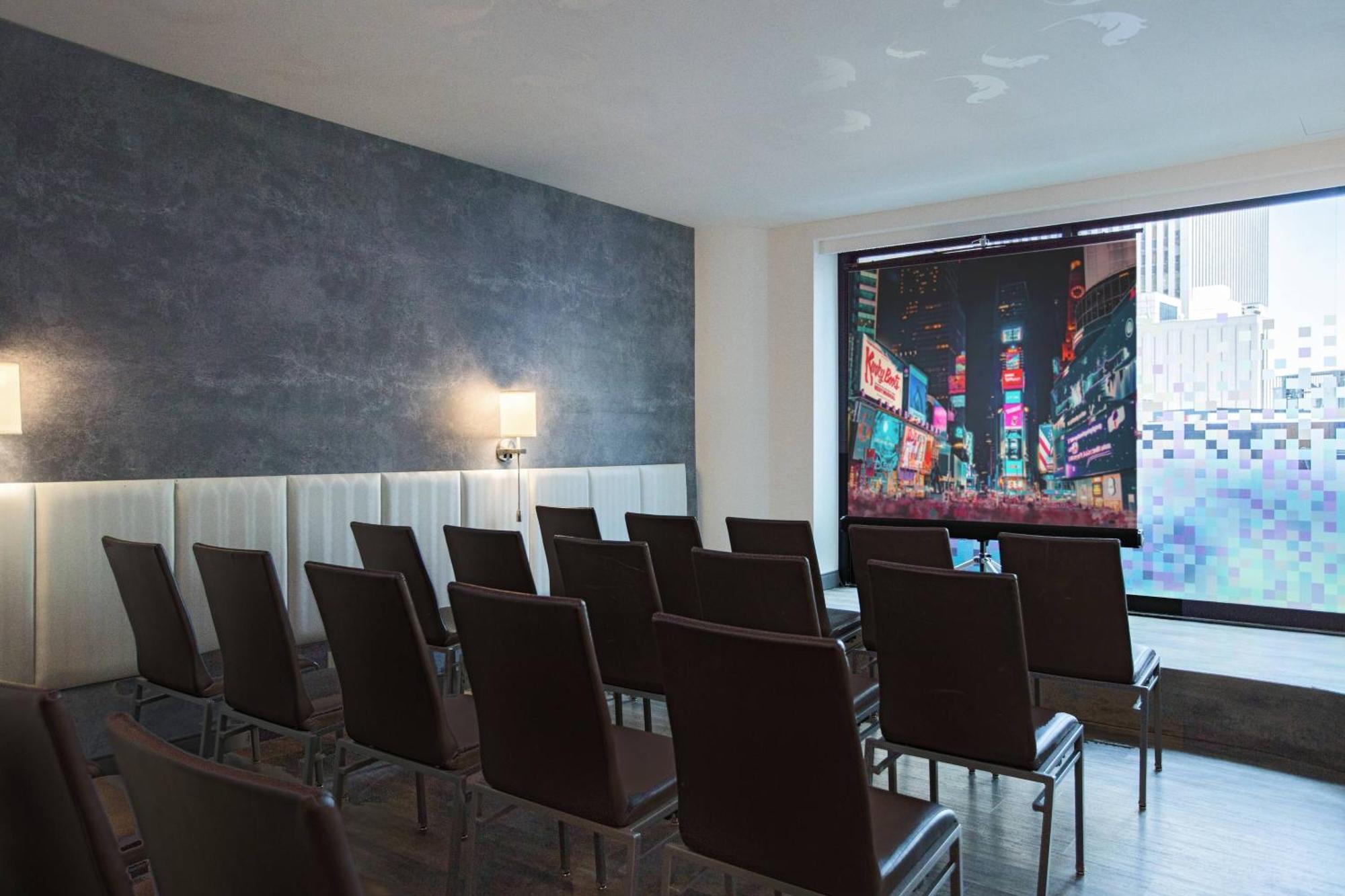 Hotel Renaissance New York Times Square By Marriott Exterior foto