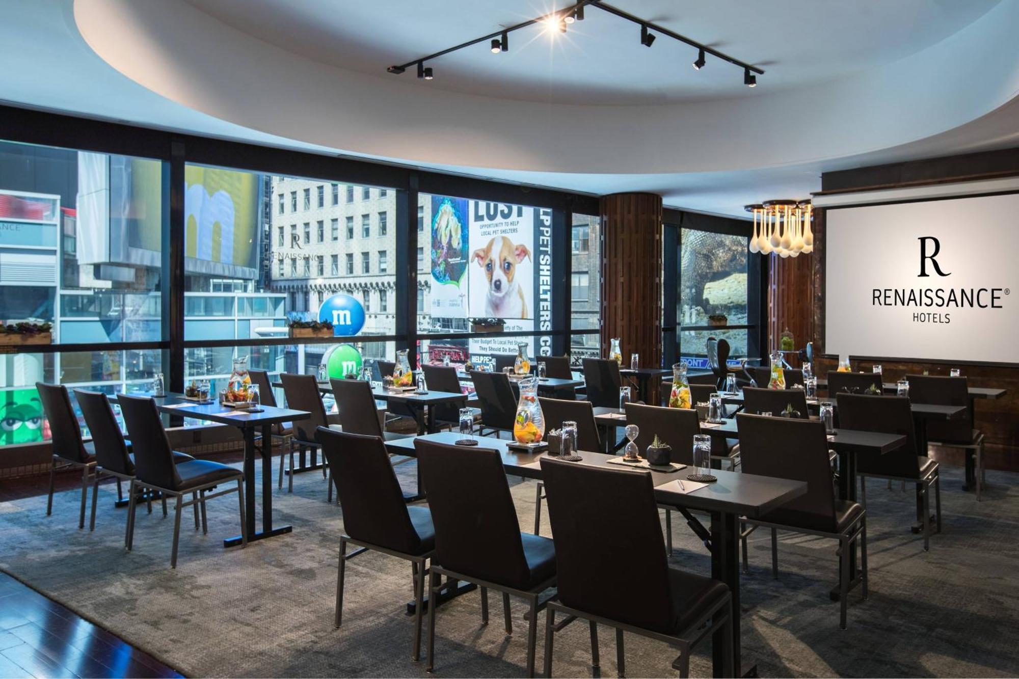 Hotel Renaissance New York Times Square By Marriott Exterior foto