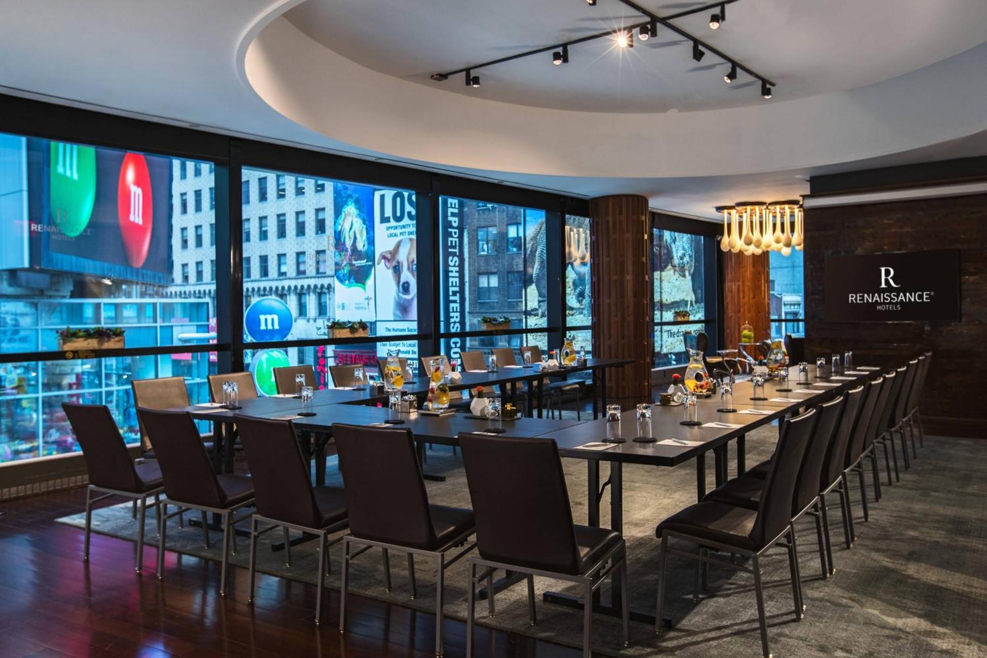 Hotel Renaissance New York Times Square By Marriott Exterior foto