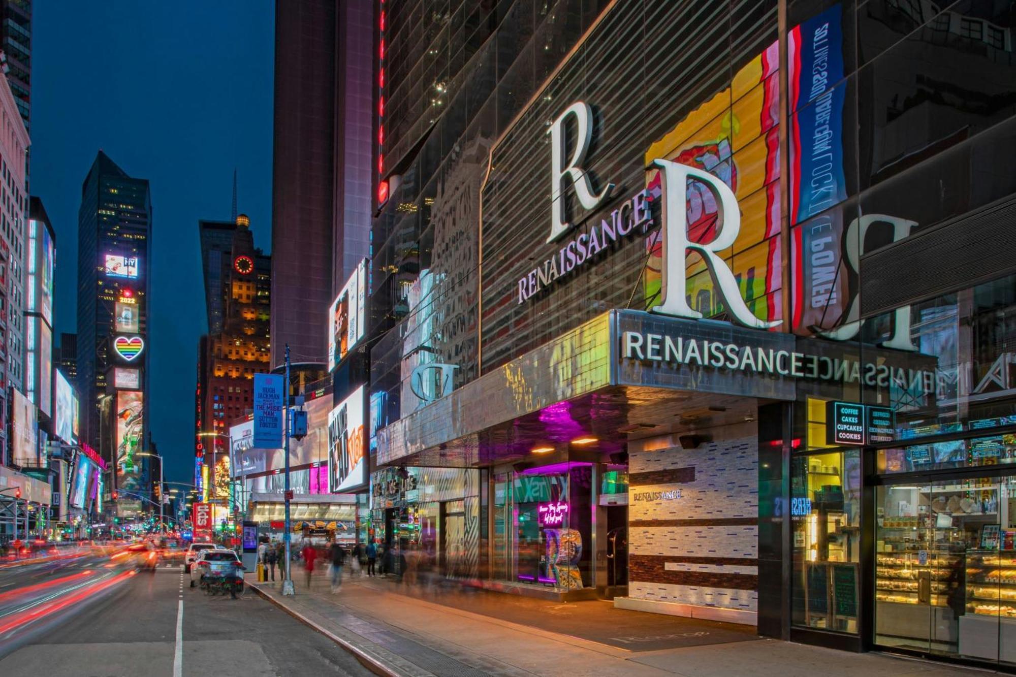 Hotel Renaissance New York Times Square By Marriott Exterior foto