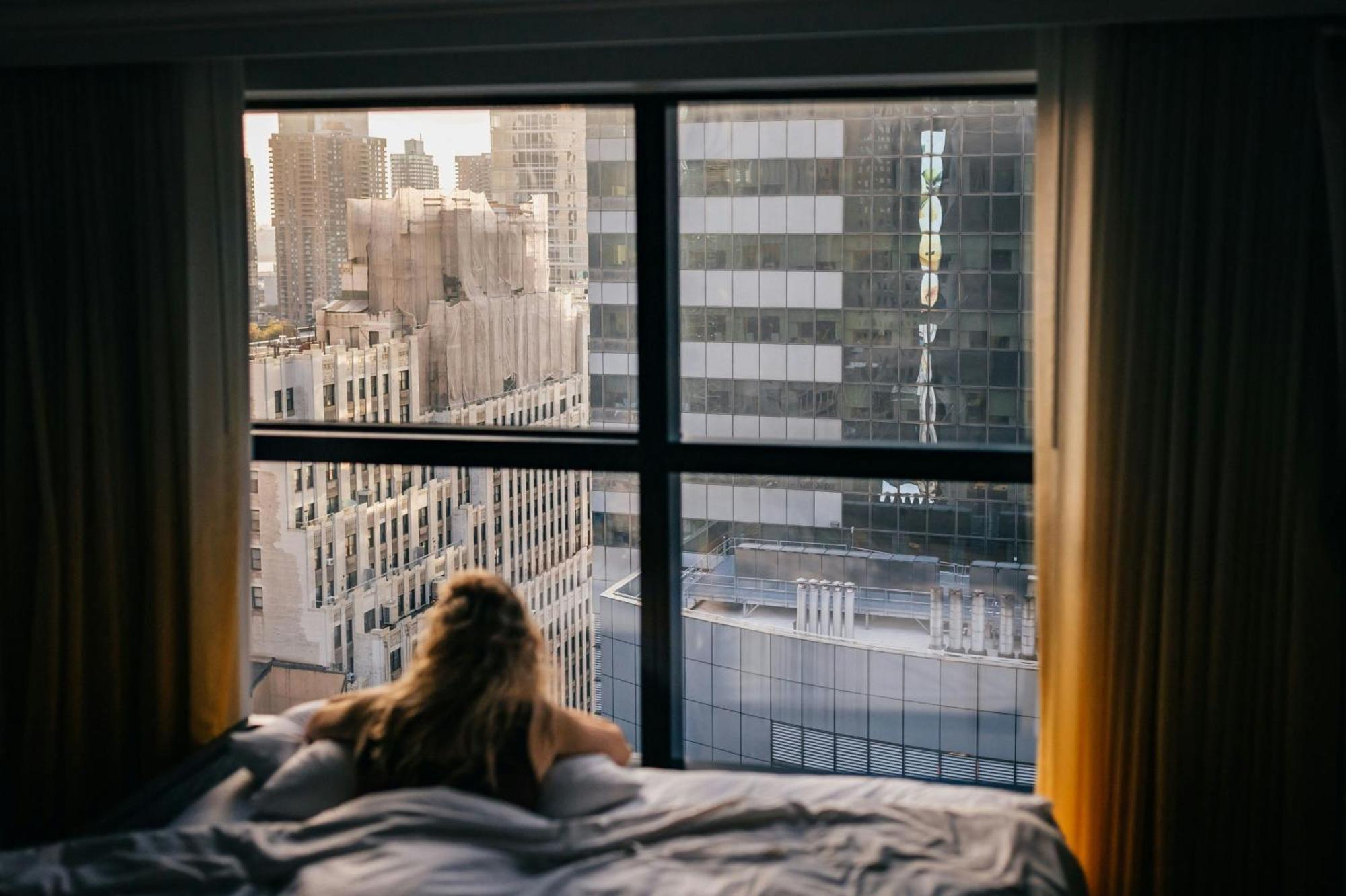 Hotel Renaissance New York Times Square By Marriott Exterior foto