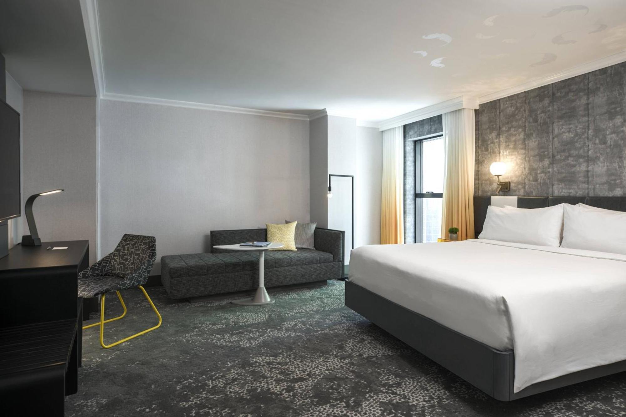 Hotel Renaissance New York Times Square By Marriott Exterior foto