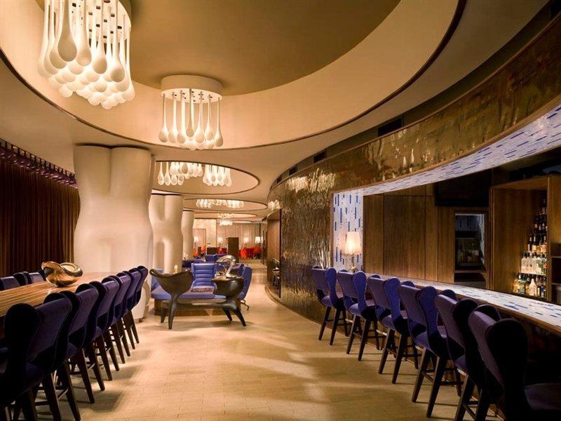 Hotel Renaissance New York Times Square By Marriott Exterior foto