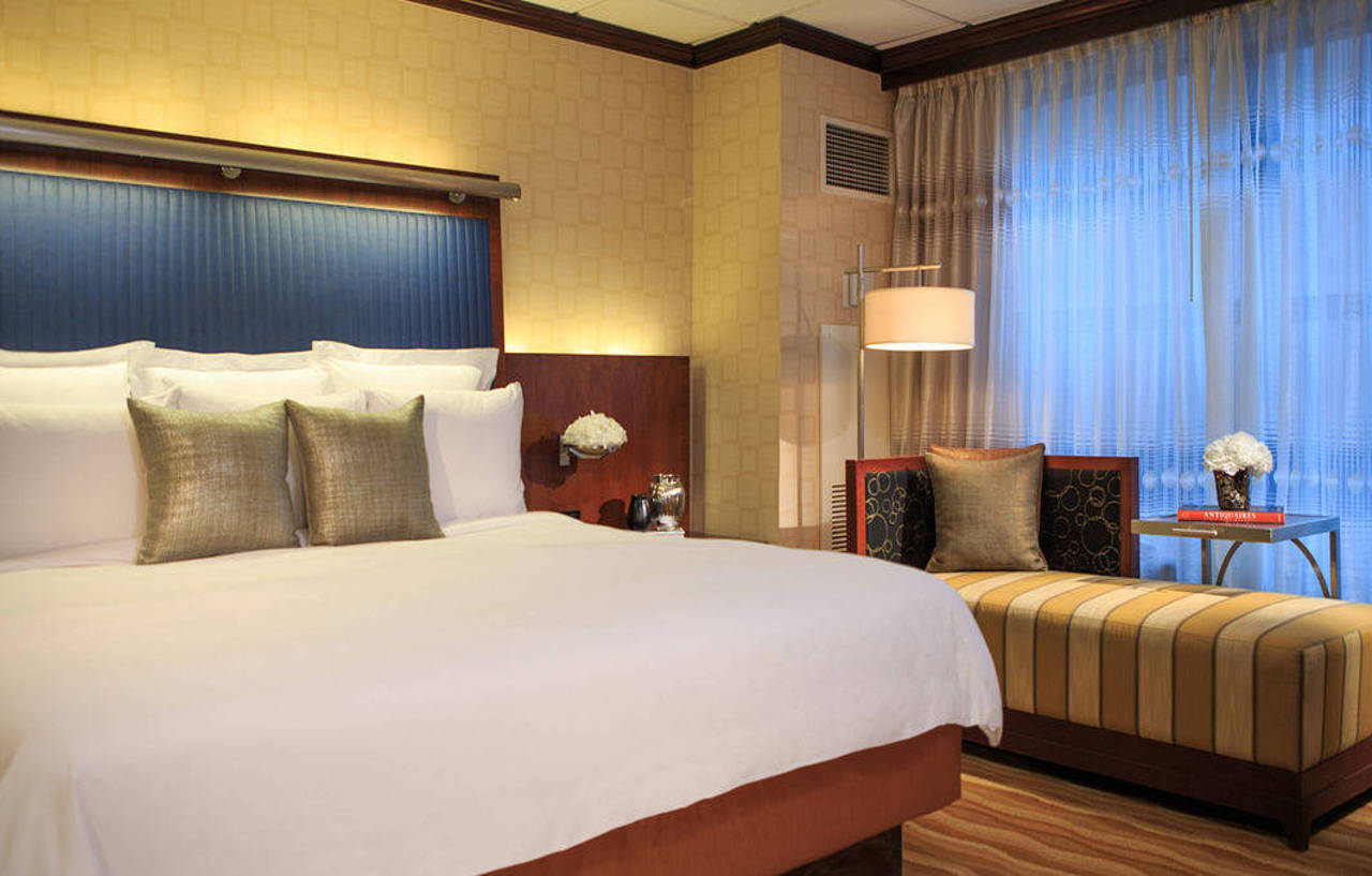 Hotel Renaissance New York Times Square By Marriott Exterior foto